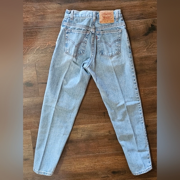 Rare‎ Vintage Levi’s 550 Med Wash Denim women’s size 3 Jr S